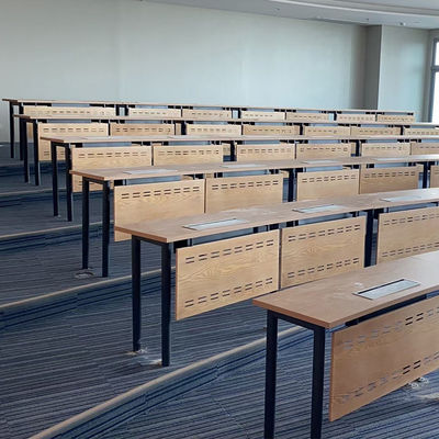 学生と会議用のカスタマイズ可能なサイズ25mmメラミンボードカーブデザイントレーニングルームテーブル